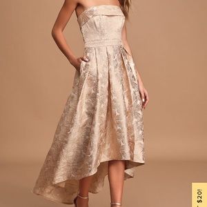 “This One Night Cream Floral Jacquard Strapless High-Low Dress”